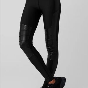 ALO Airlift Winter Warm High-Waist Supermoto Legging